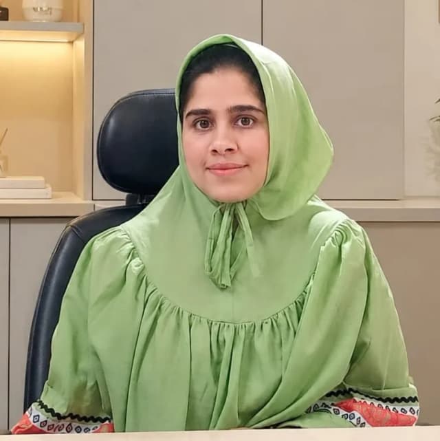 Dr. Alifiya Lakdawala